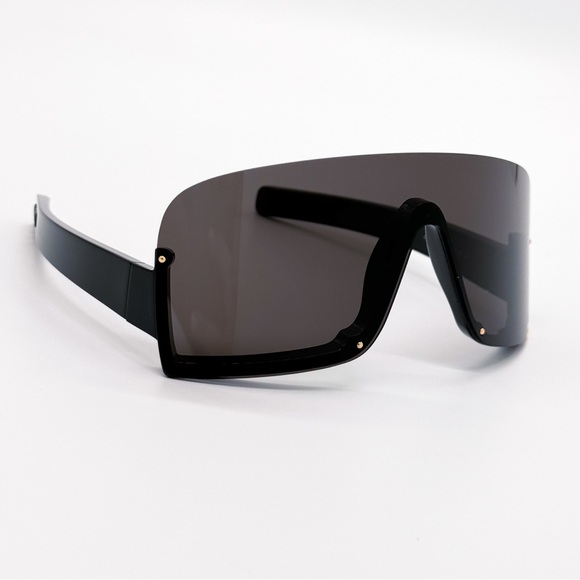 NEW GUCCI GG1637S 003 OVERSIZED BLACK MASK WOMEN SUNGLASSES GUCCI - Picture 8 of 13